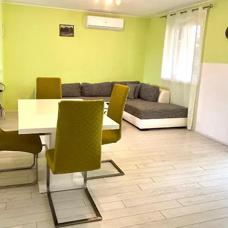 Marta Apartament Pula